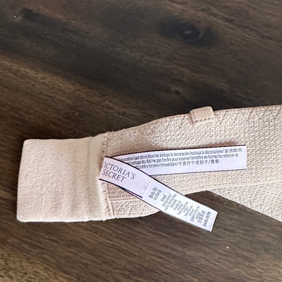 Victoria's Secret Strapless Bra in Beige - Picture 2 of 4